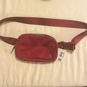 Lululemon Everywhere Belt Bag